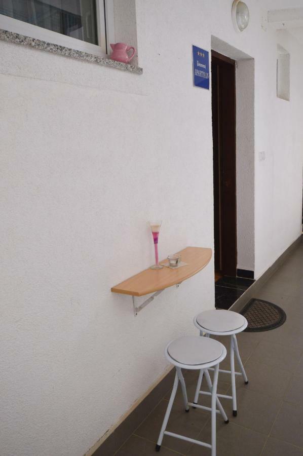 Apartment Zivkovic Crikvenica Bagian luar foto
